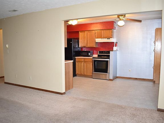 5th image of 9480 Woodland Hills Dr