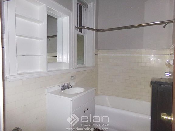 3rd image of 1333 W Fargo Ave APT 1S