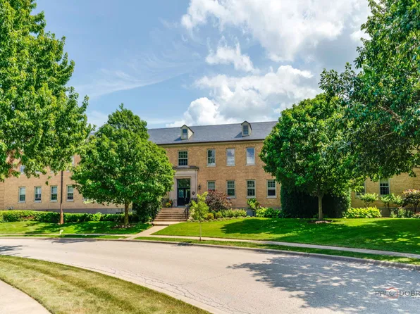 25 Ronan Rd Unit 205, Highwood, IL 60040