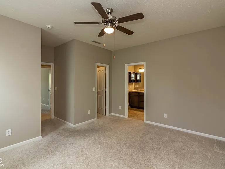 4501 Creighton Ln — Photo 9