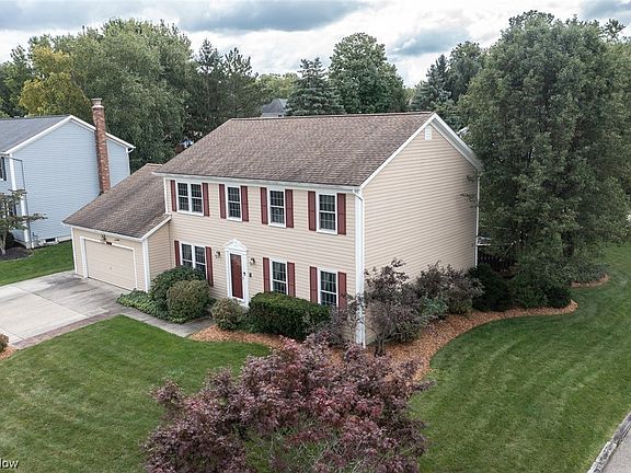 3rd image of 19342 Spinnaker Cir