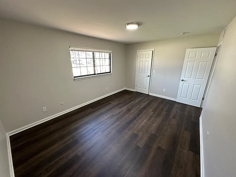 102 N Washington Ave — Photo 24