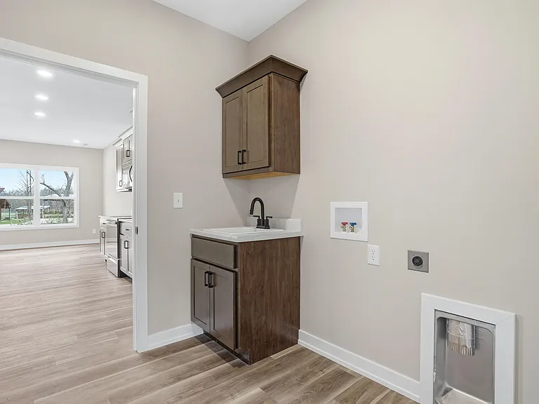 1044 Stonehaven Dr — Photo 15