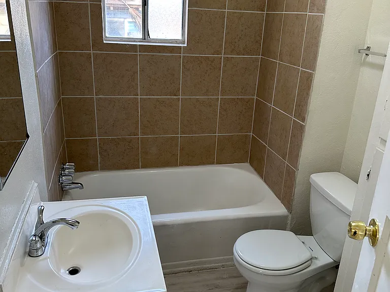 1569 W Harvey Ave #1563 — Photo 4