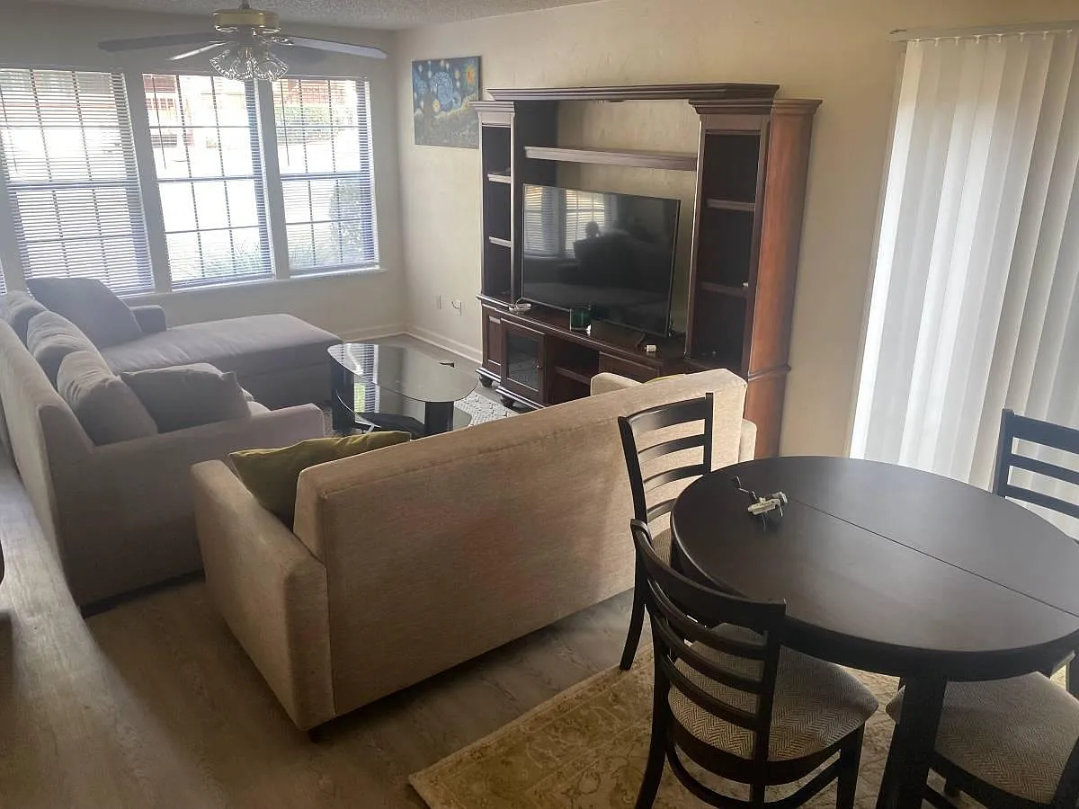 3 bed, 2.5 bath, 1165 sqft, $1,200 — Photo 3