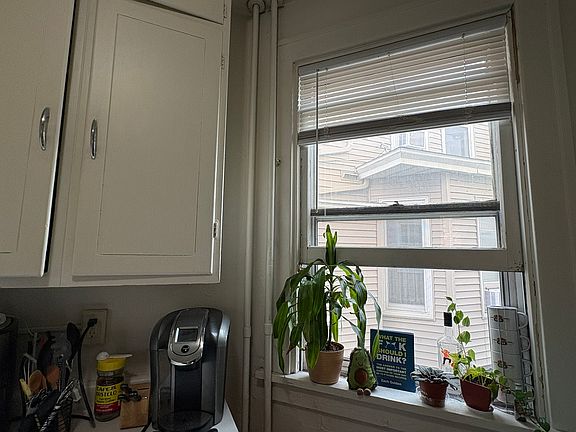 5th image of 308 N Dubuque St #308