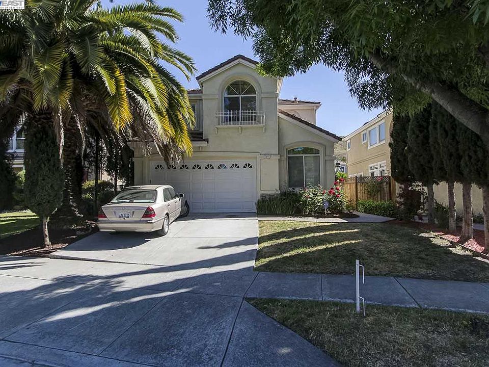 2nd image of 327 Grau Dr