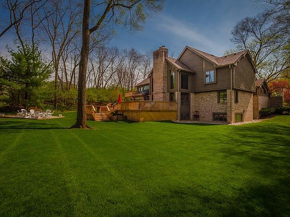 4th image of 5896 Batsford Dr