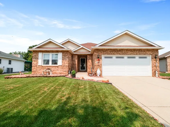 7498 Mary Kay Ct, Winfield, IN 46307