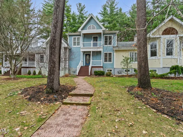 6 Sarazen Street, Saratoga Springs, NY 12866
