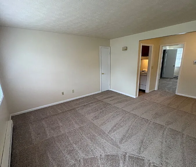 91 Ashby Ave #D — Photo 2