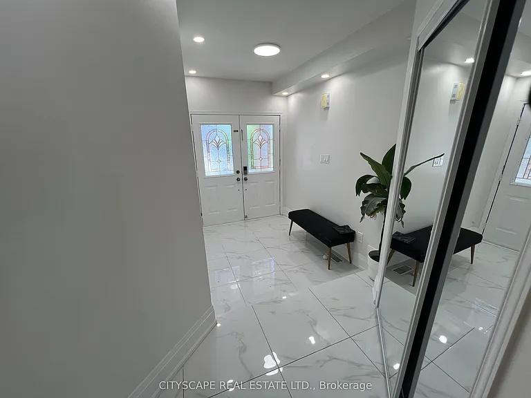 637 Dolly Bird Ln — Photo 1