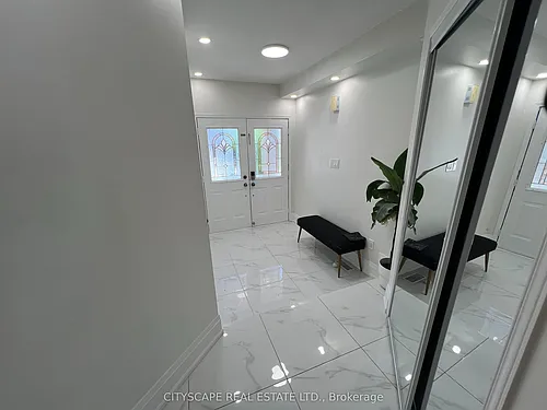 637 Dolly Bird Ln Photo 1