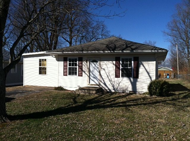 1st image of 903 Hill St