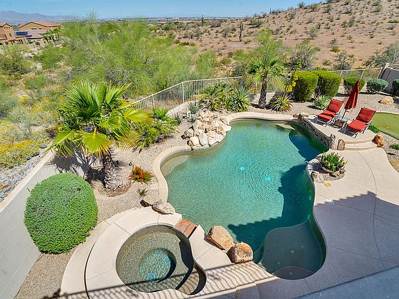 3rd image of 18062 W Las Cruces Dr