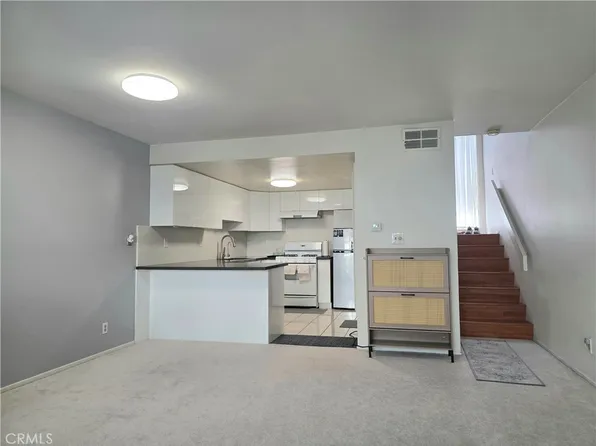 3050 S Bristol St #32, Santa Ana, CA 92704