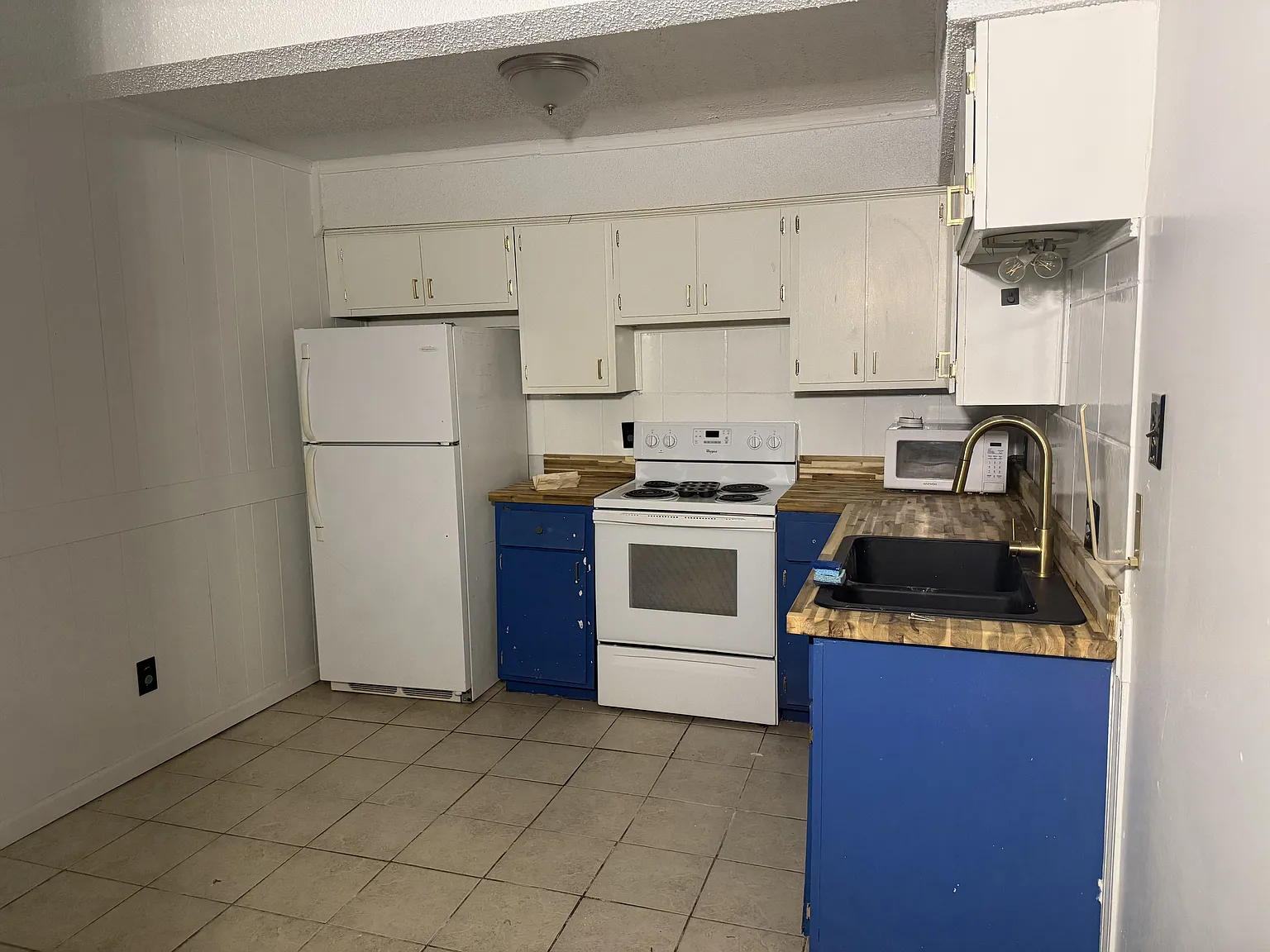 2 bed, 1000 sqft, $975 — Photo 2