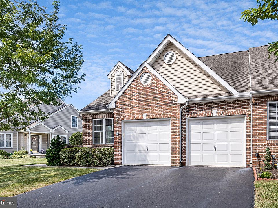 1st image of 434 E Red Lion Dr