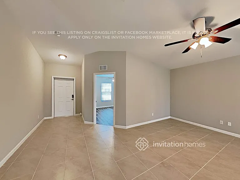 1557 SE Mariana Rd — Photo 3