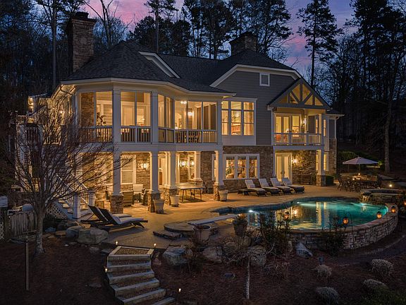 3rd image of 1041 Ruths Way