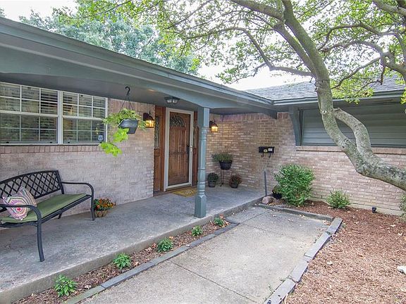 2nd image of 9228 Clearwater Dr