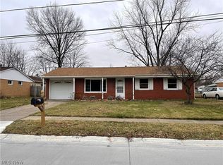 4707 Mapleview Dr, Vermilion, OH 44089