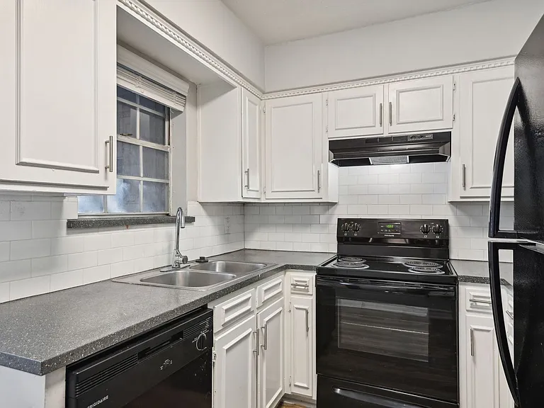 Forest Ridge Apartments — Photo 38
