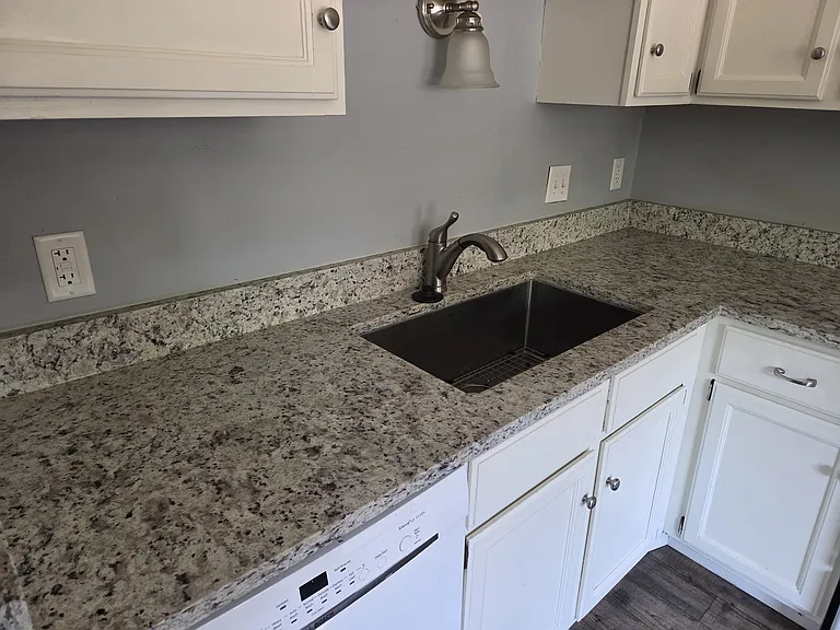 86 Marco Ln — Photo 3