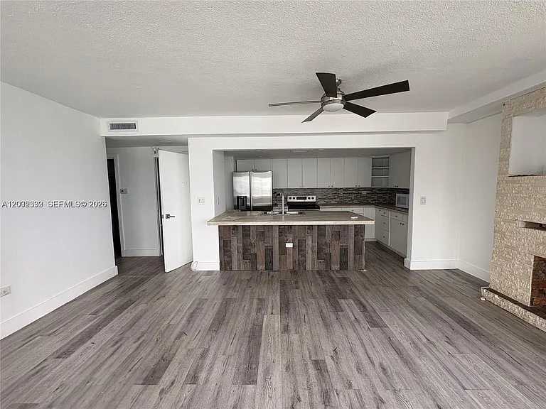 7545 E Treasure Dr #9H — Photo 10