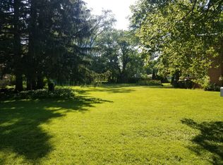 732 S Cook St, Barrington, IL 60010