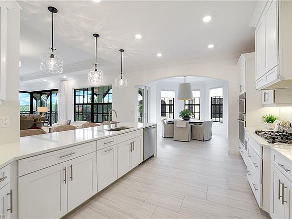 4th image of 16371 Viansa WAY #202