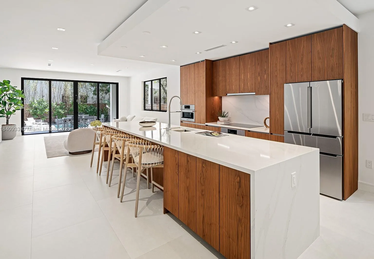Palm Terrace — Photo 4