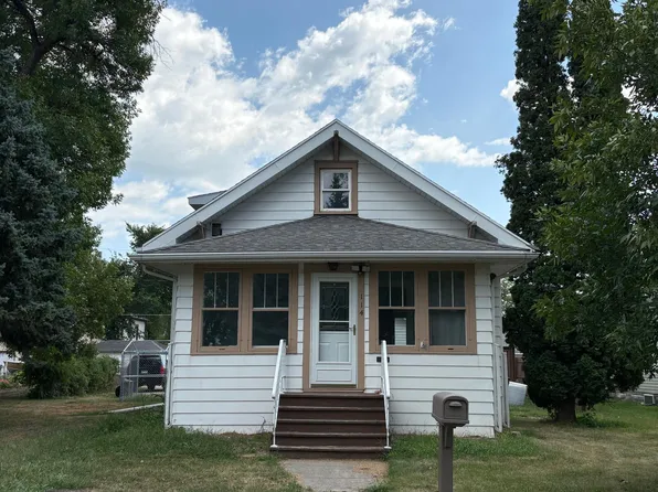 114 9th St N, Breckenridge, MN 56520