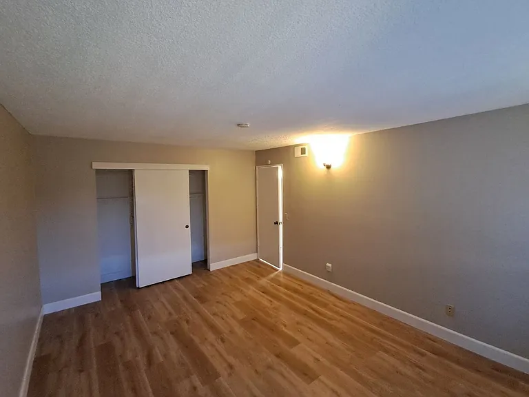 502 Hyacinth Ct #B — Photo 15