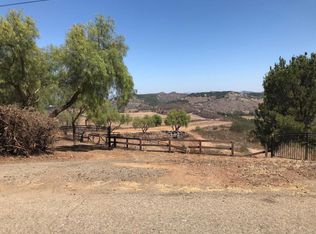 3488 Silverleaf Ln, Vista, CA 92084