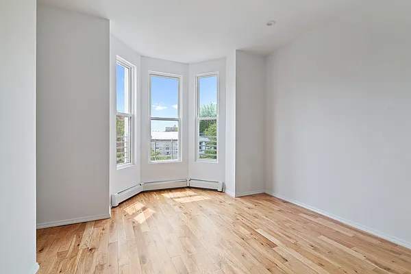 Rented by SERHANT. | media 7