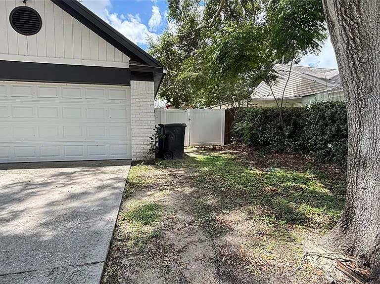 855 Sunridge Point Dr #B — Photo 17