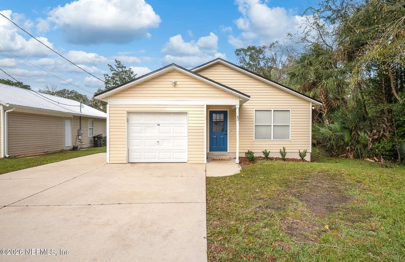 3 bed, 1191 sqft, $2,000 — Photo 1
