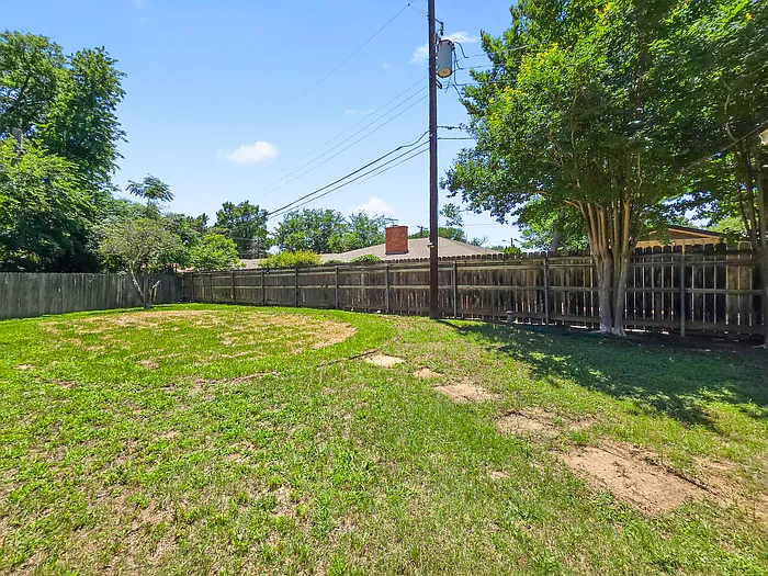 1612 Cindy Ct — Photo 17