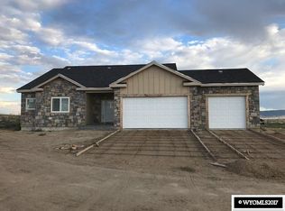 9121 Desert Garden Cir, Evansville, WY 82636