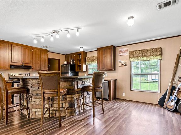 5th image of 2010 E Holbrook Cir
