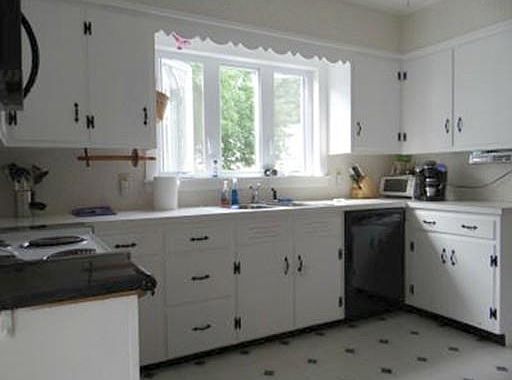 5th image of 36 Westland Ave