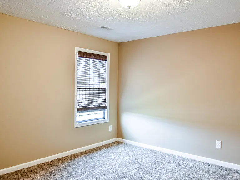779 Sturdivant Dr — Photo 16