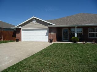 150 Star Dr, Holts Summit, MO 65043