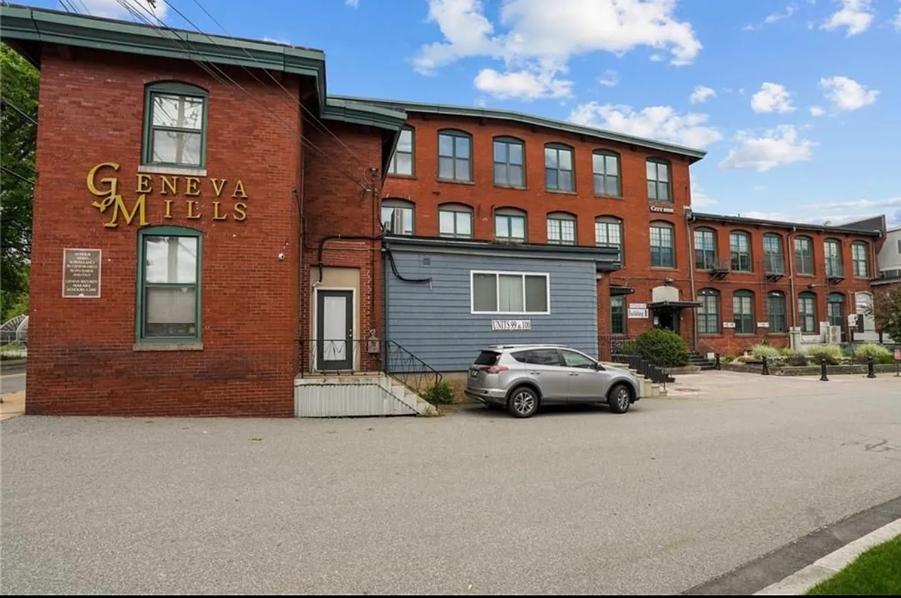 2 bed, 1127 sqft, $2,700 — Photo 1