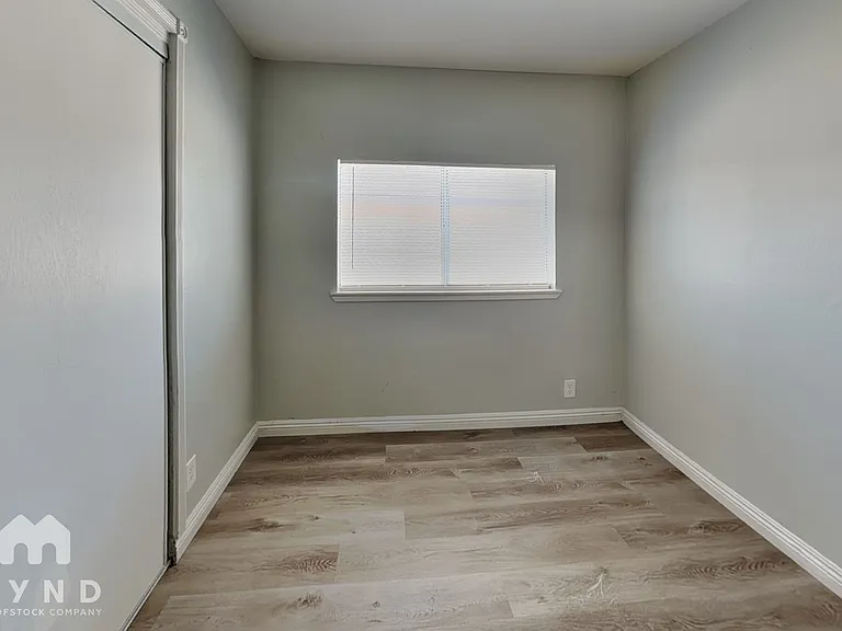 1908 Allen Ave — Photo 16