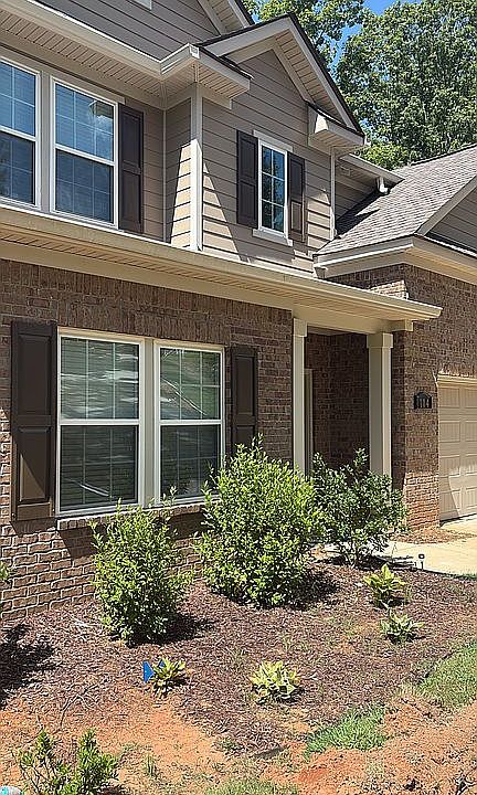 2nd image of 104 Cottage Ct