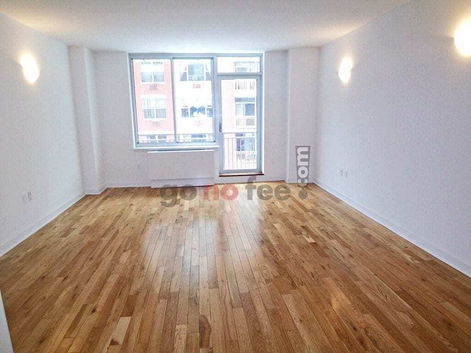 1st image of 454 Manhattan Ave APT 4M
