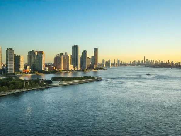 45 Sutton Place image 16 of 43