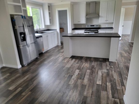 4th image of 126 Rosstown Rd